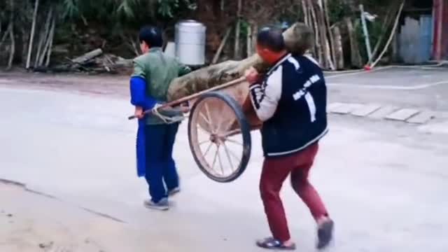 Hilarious Chinese Pranks,Simply the best