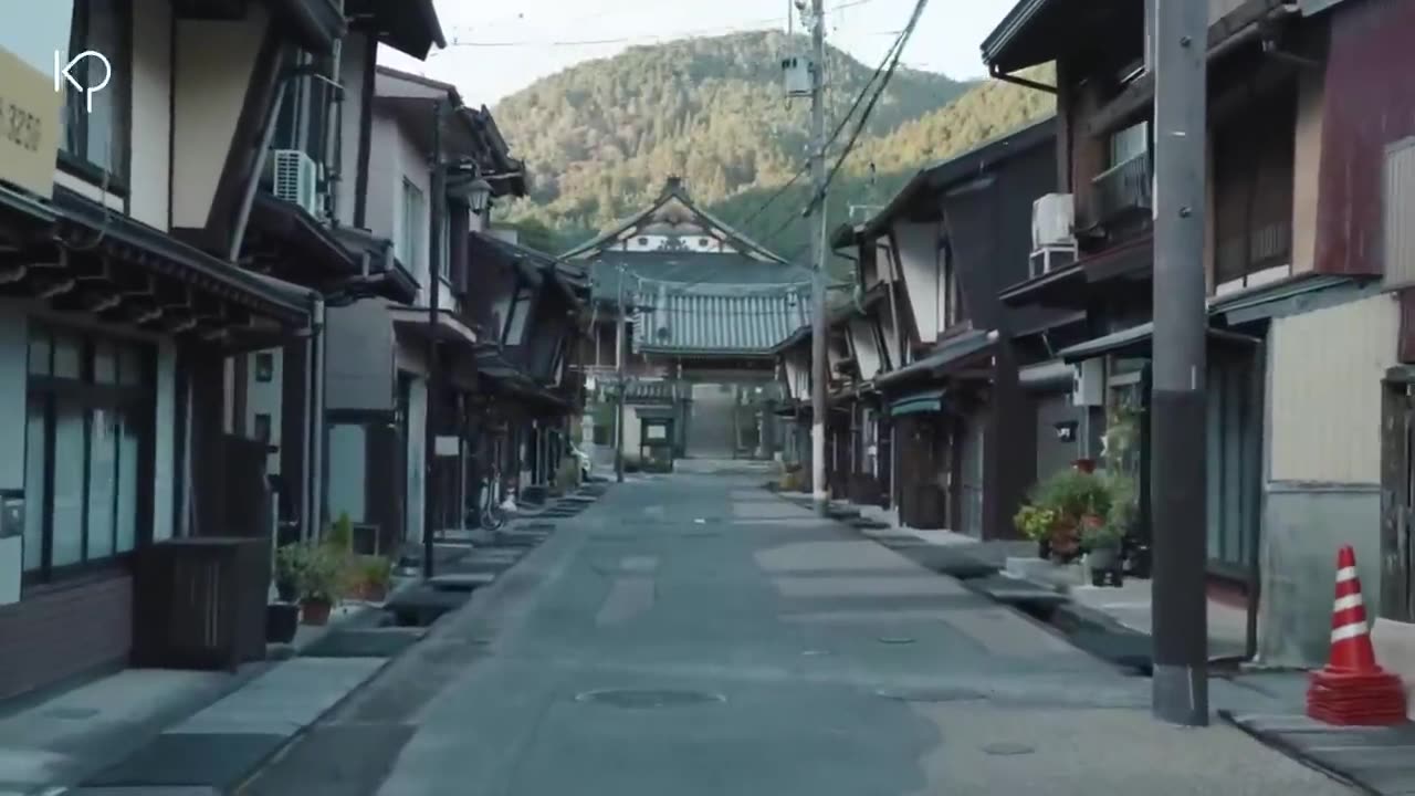 Gujo Hachiman: The Cleanest Ditch in the World, the Water is Drinkable