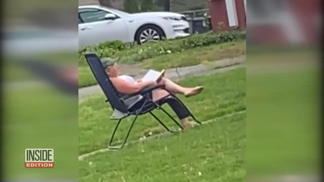 Woman Sets Her House on Fire Then Sits to Watch It Burn: Cops