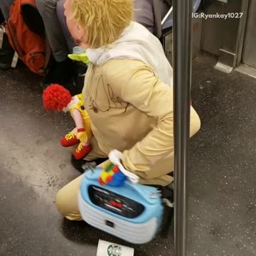 Man clown costume michael mask