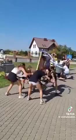 Δείτε πως μεταχειρίζονται εικόνα της Παναγίας