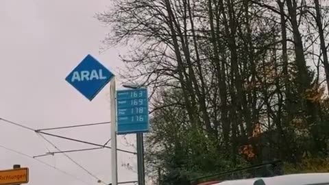 A hanyatló nyugat diszkrét bája