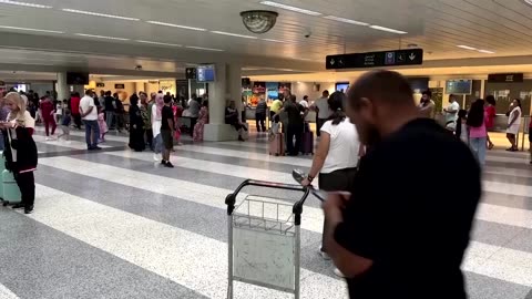 Lebanon flights canceled, delayed amid fears of Israeli attack