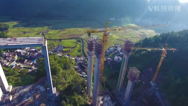 Extreme road construction! The most dangerous highway in China, known as the Death Highway