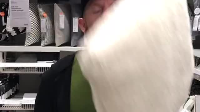 This how you do the #pillowchallenge no_😂