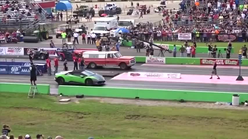 Lamborghini vs yamaha R1