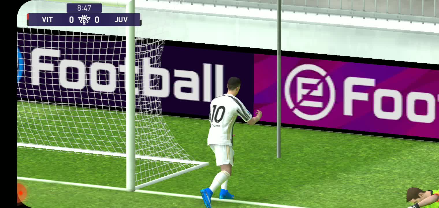 starting pes mobile with R7 and Lewandowski