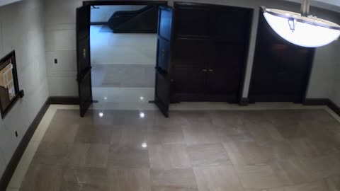 7189CVCLLSVC205_2021-01-06_13h20min01s077ms.mp4