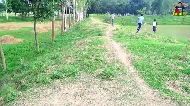 Try to not laugh 😂 😂