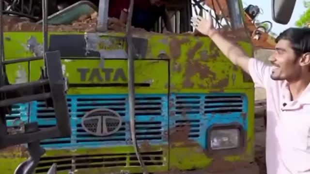 5 महीना के बाद निकाला मिट्टी के अंदर दफन bus 🚌 ko #shorts #indiashorts #crzyxyz
