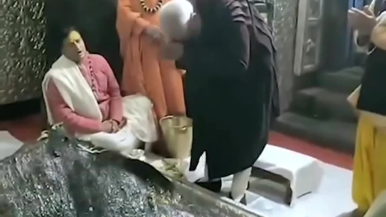 PM Modi Ne kiye Mahadev ke darshan