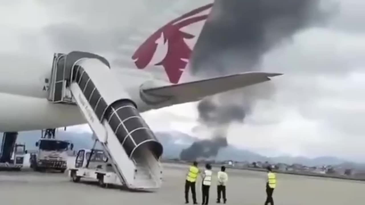 🇳🇵The moment a passenger plane crashed in Kathmandu this morning