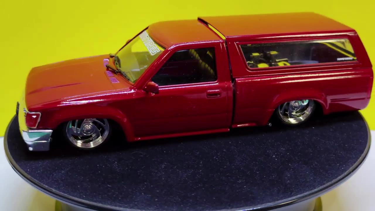 Toyota (1/24 New Old School)