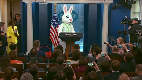 THE EASTER BUNNY IS BACK!!!🤣🤣🤣