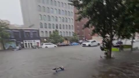 Apocalypse in New York! Monstrous flood in the largest city in the USA!