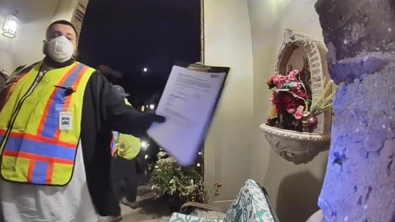 Michigan: 🚨 Be careful who you let inside your home! Always verify before