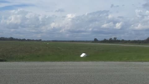 Rutan Long EZ - Wobbly Takeoff