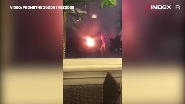 Čiovo: Signalna raketa zapalila vozilo puno pirotehnike