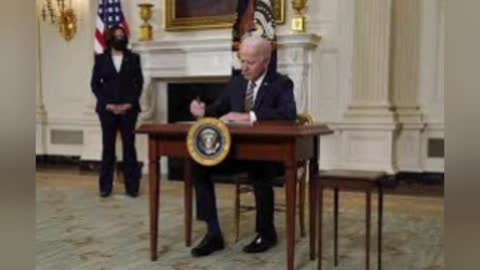 How do "vultures"escape from international war crimes tribunals???