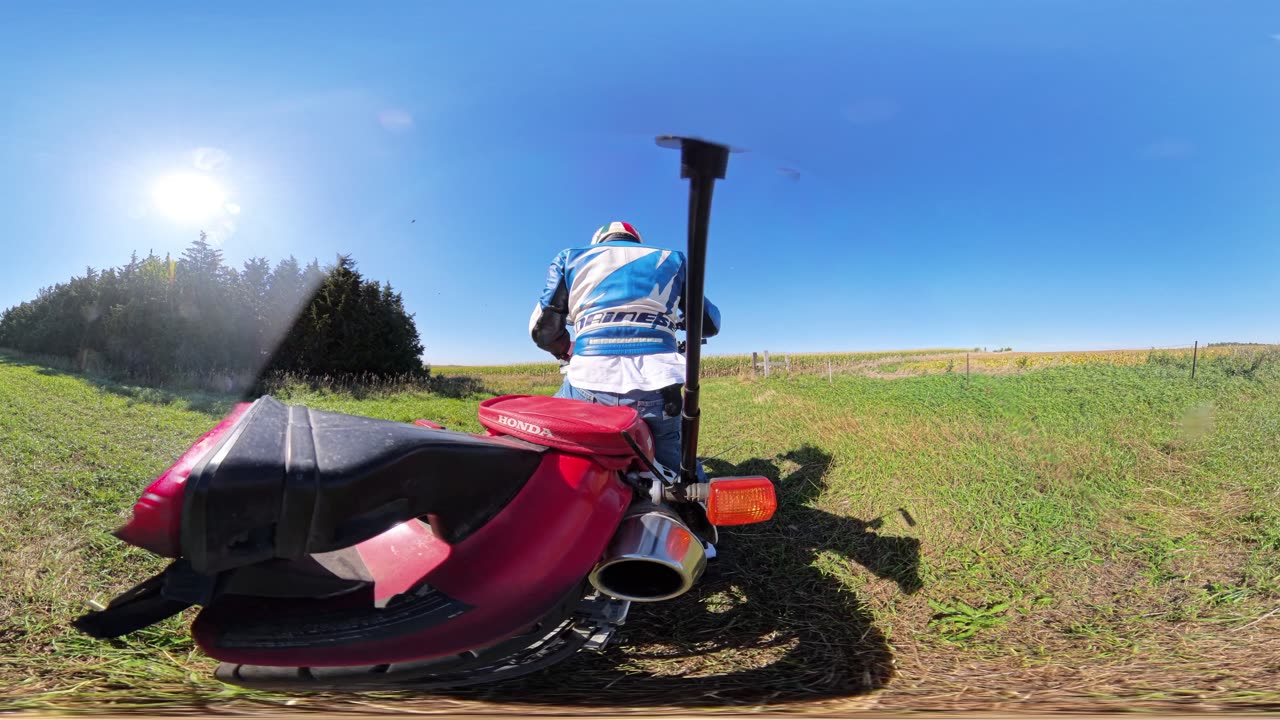 insta360 x4 on the honda xr650l