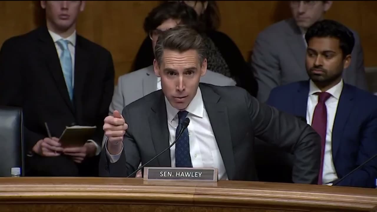 Senator Josh Hawley vs. Airlines