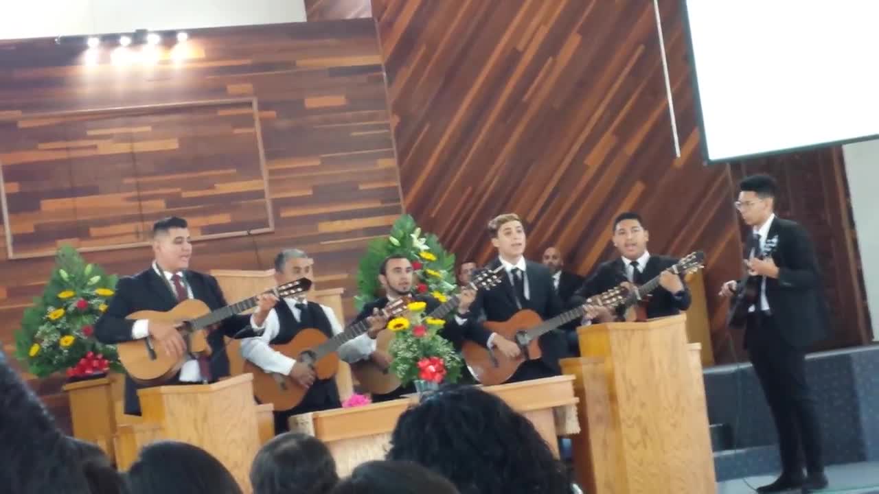 Porque eres digno de adoracion