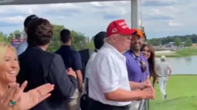 Crowd Chants “Let’s Go Brandon” as Trump, Tucker Carlson and MTG Laugh Out Loud at Bedminster LIV Tournament