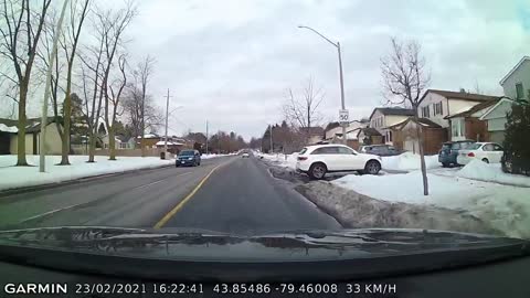 Impatient driver almost gets T-boned