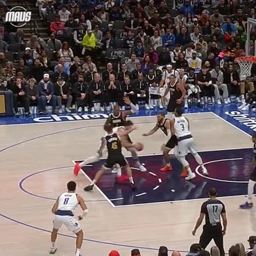 Dallas Mavericks - Luka drivin' and finishin'