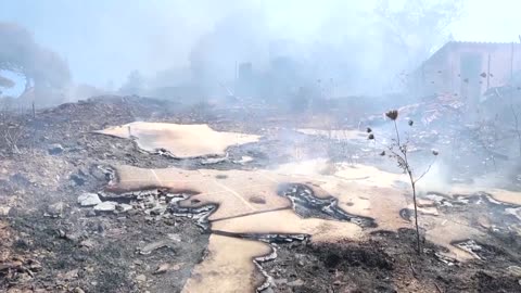 Greek firefighters battle to tame new wildfire