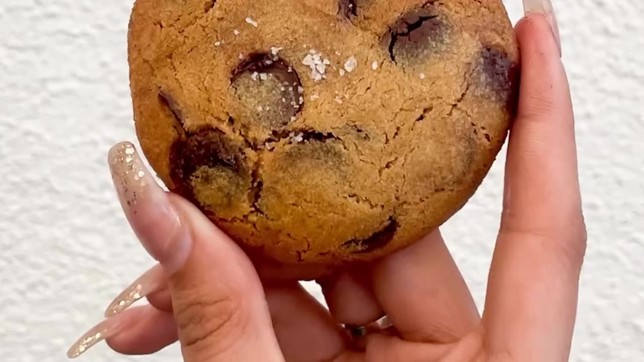 Cookie Craze: Indulge in Endless Sweetness!