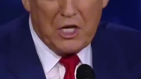 Trump sings "In Springfield they are eating the DOGS, they are eating the CATS"