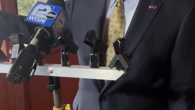 Senator Ron Johnson to Trudeau to drop all mandates