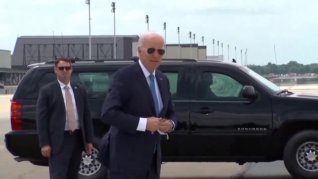 PROOF OF LIFE? Biden shuffles out of his motorcade, mumbles incoherently at reporters