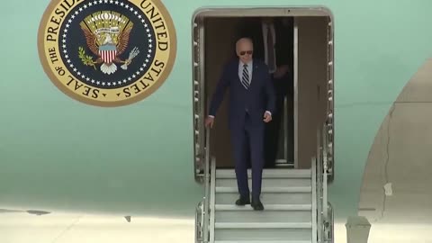 Crooked Joe Biden arrives in Atlanta, juiced up from Camp David. 💉