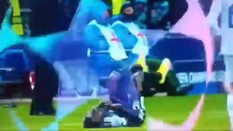 Just another vaxxed football player collapsing on the pitch!