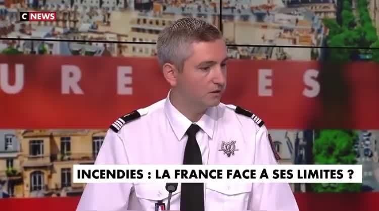 5000 pompiers volontaires français non-vaccinés sont suspendus.