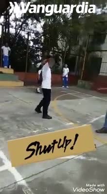 Video: Estudiante de 13 años amenazó a docente con un cuchillo en Bucaramanga