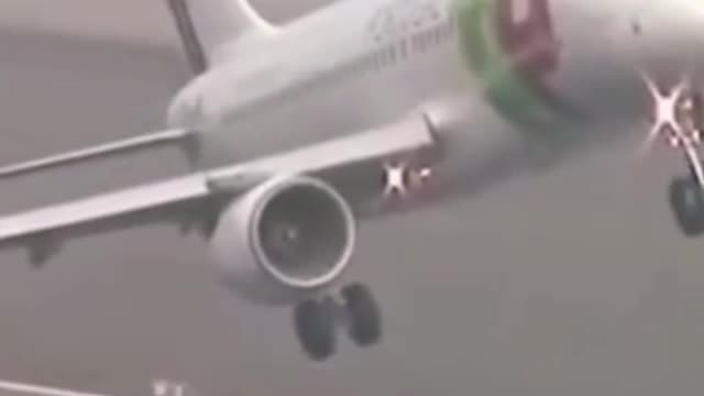Unsuccessful AIRBUS landing. To HIGH wind