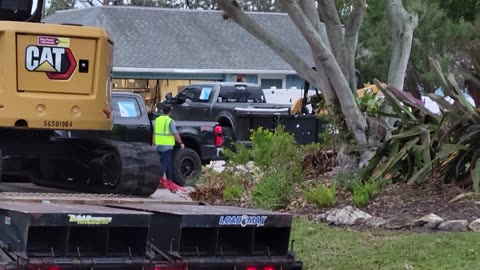 FPL Subcontractors Cheating Floridians, Blocking Roadway, & Disrupting Neighborhoods - Rotated