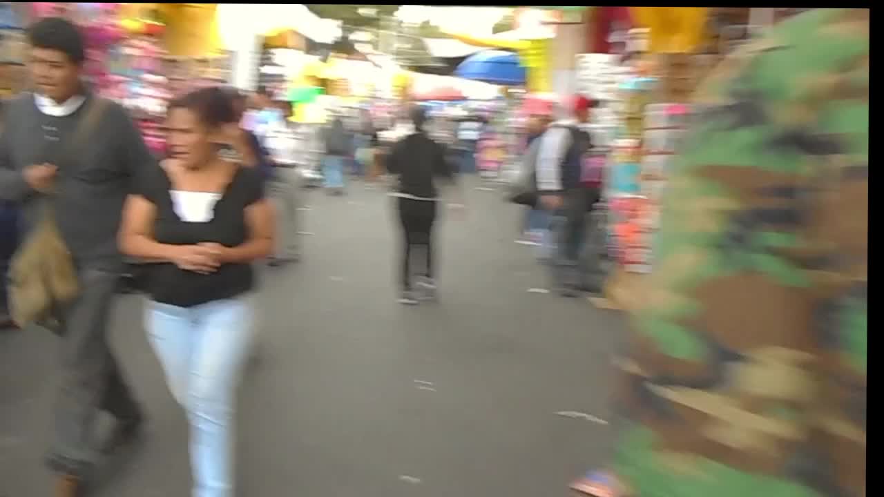 Celluloid Heroes - Walking Around Central Mexico City