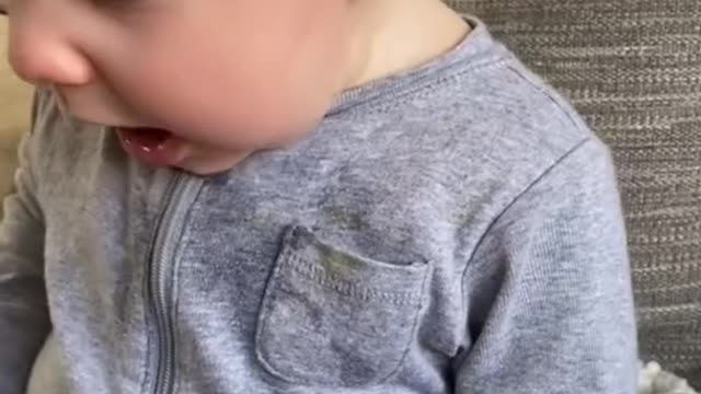 Funny confusing baby cut video