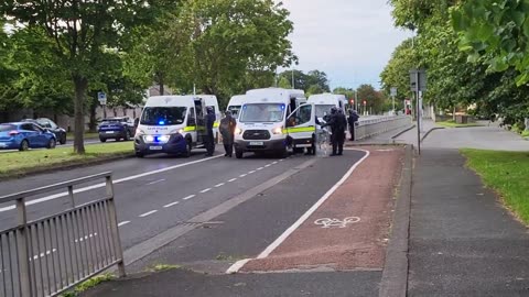 After failing to instigate violence the POU have decided to return to their vans.