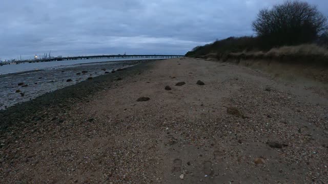 Speedlapse. River walking.