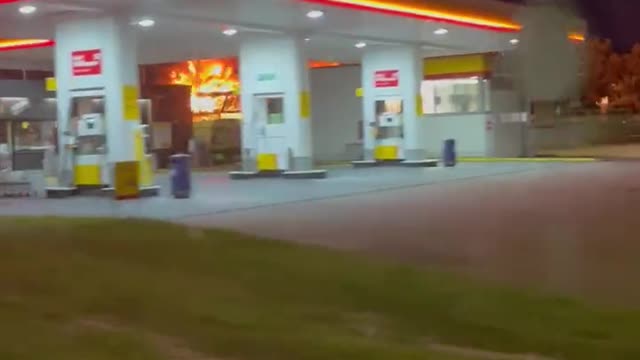 Bill Gates' "Plant Based" Supermarket in Netherlands Burns Down