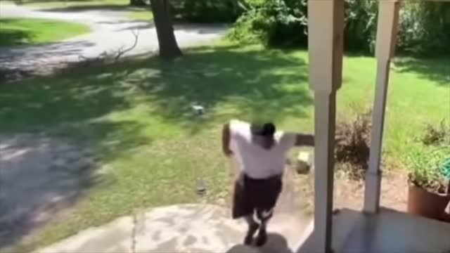 Amazon Porch pirate gets a flash bang by ex Marine