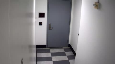 6149RHOBG3G301CStairwayLobbyEntry_2021-01-06_22h20min02s067ms.mp4