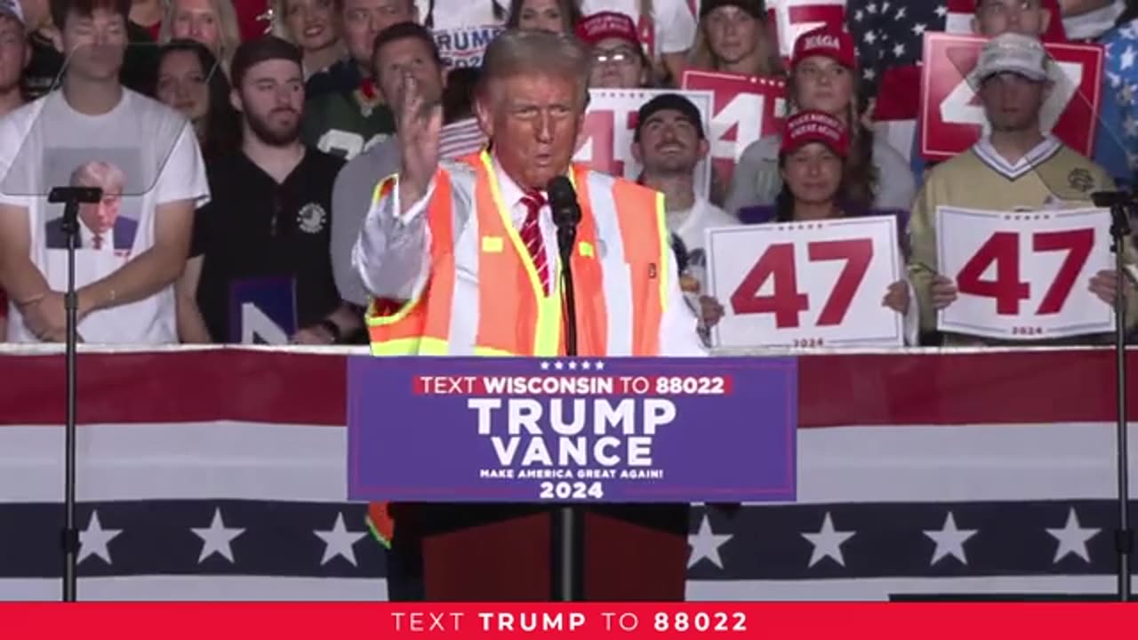 Trump in Green Bay, Wisconsin [Full Speech]