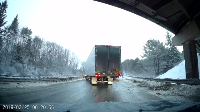 Semi Truck Slides Out on I-95