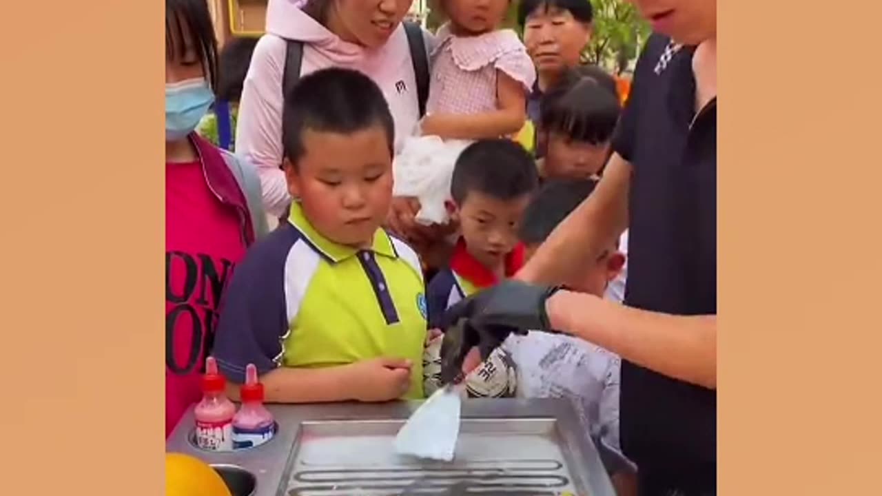 Chinese ice cream with jujube to brighten up the kids' afternoon